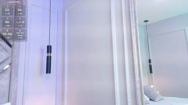 Sara Boom online show from October 21, 2025, 1:43 pm