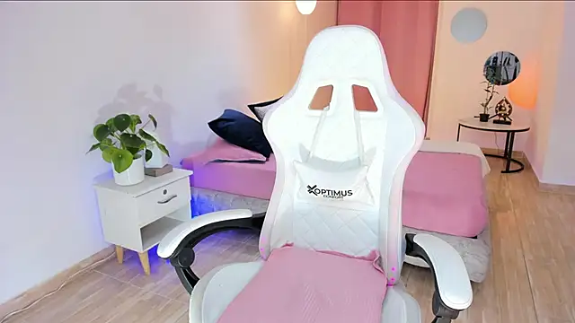 carleee winter online show from February 27, 2026, 12:33 am