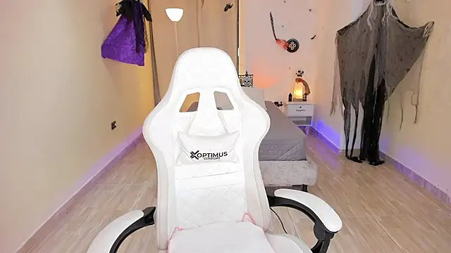 Snapshot of carleee_winter chatting on October 28, 2025, 1:39 am carleee winter online show from October 28, 2025, 1:39 am