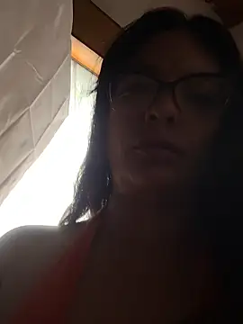 Snapshot of ZaraHoney chatting on October 10, 2025, 5:03 pm ZaraHoney online show from October 10, 2025, 5:03 pm