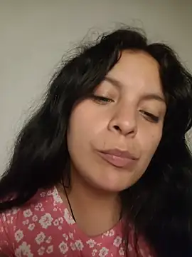 Snapshot of ZaraHoney chatting on October 11, 2025, 6:25 am ZaraHoney online show from October 11, 2025, 6:25 am