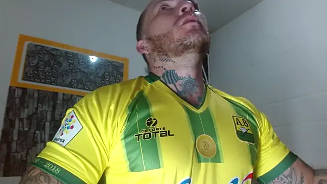 stripnolimits online show from November 8, 2025, 11:41 pm