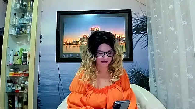 Snapshot of Mature4you44 chatting on February 6, 2025, 10:04 am Mature4you44 online show from February 6, 2025, 10:04 am