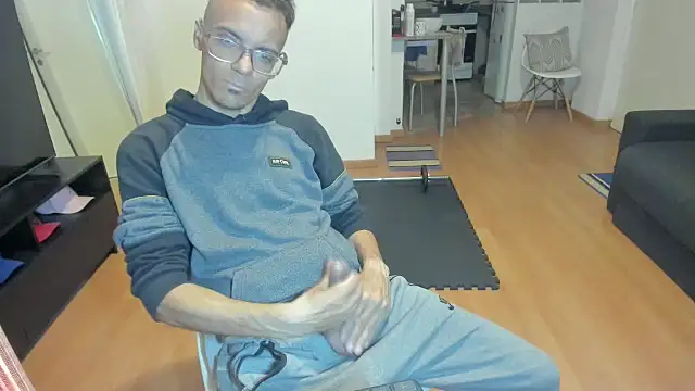 guachin hunk online show from September 10, 2025, 3:27 am