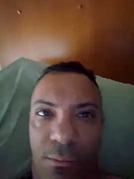 guachin hunk online show from February 15, 2026, 2:49 pm