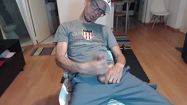 guachin hunk online show from September 29, 2025, 3:57 am