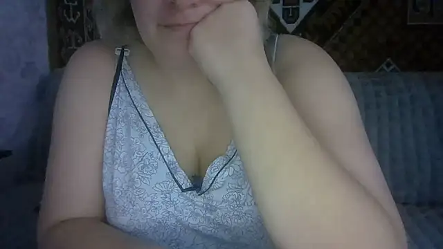 Snapshot of Diana_Britt chatting on October 21, 2025, 5:07 am Diana Britt online show from October 21, 2025, 5:07 am