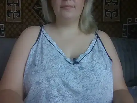 Snapshot of Diana_Britt chatting on October 1, 2025, 7:35 am Diana Britt online show from October 1, 2025, 7:35 am