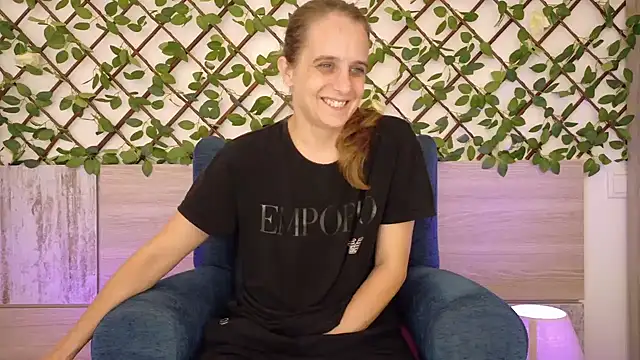 LadyChantale online show from October 23, 2025, 8:35 am