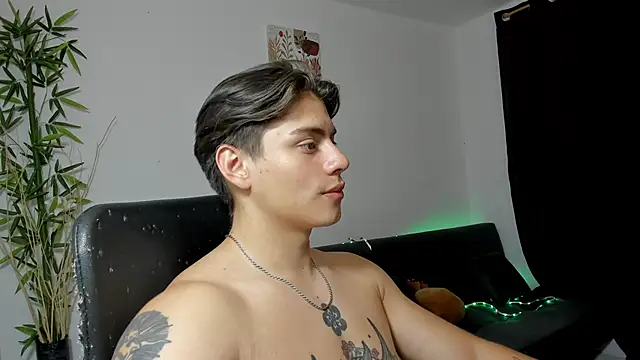 Giordano Russo online show from February 6, 2025, 2:44 am