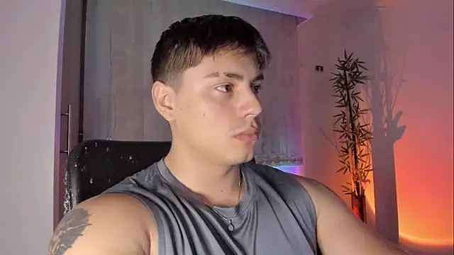 Snapshot of Giordano_Russo chatting on June 1, 2026, 11:15 pm Giordano Russo online show from June 1, 2026, 11:15 pm