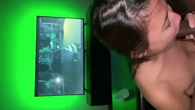 Snapshot of suddencums chatting on November 10, 2025, 5:18 pm suddencums online show from November 10, 2025, 5:18 pm