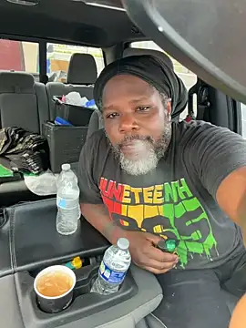 HaloRodeoLover2 online show from April 18, 2026, 7:51 pm