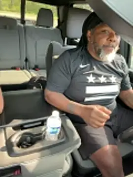 HaloRodeoLover2 online show from April 16, 2026, 1:23 pm