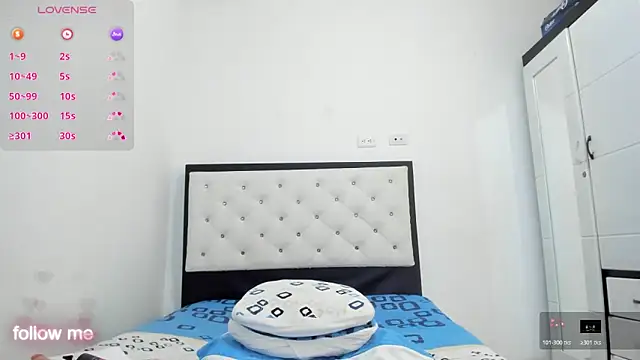 Snapshot of CuteLatinaxx chatting on November 5, 2025, 3:04 pm CuteLatinaxx online show from November 5, 2025, 3:04 pm