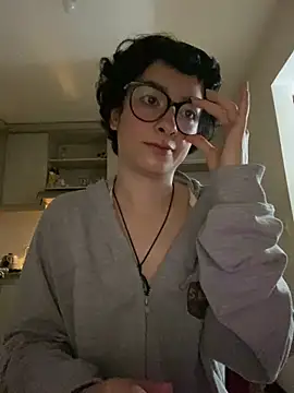  Lunnaa  online show from April 1, 2026, 1:08 am