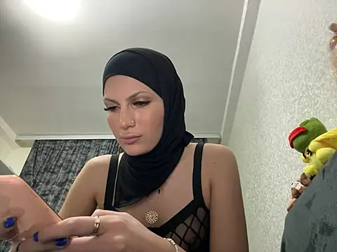 GumusGuray online show from March 6, 2025, 10:04 pm