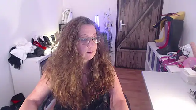 Snapshot of GeilesLuder75 chatting on May 14, 2026, 8:44 am GeilesLuder75 online show from May 14, 2026, 8:44 am