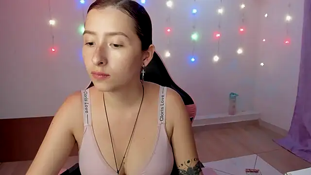 Ginger Sweetty online show from January 8, 2025, 11:52 pm