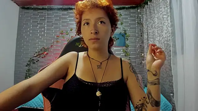 Snapshot of Ginger_Sweetty chatting on November 15, 2025, 10:47 pm Ginger Sweetty online show from November 15, 2025, 10:47 pm