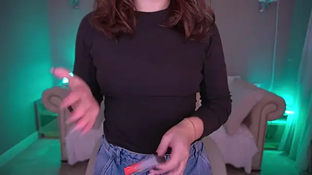 Snapshot of CassandraGood chatting on November 16, 2025, 6:40 am CassandraGood online show from November 16, 2025, 6:40 am