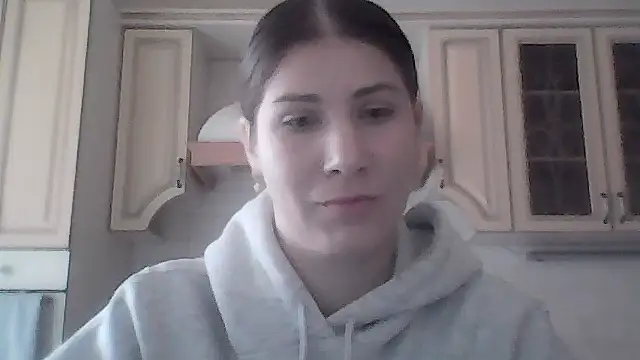 Snapshot of CassandraGood chatting on October 22, 2025, 6:46 am CassandraGood online show from October 22, 2025, 6:46 am