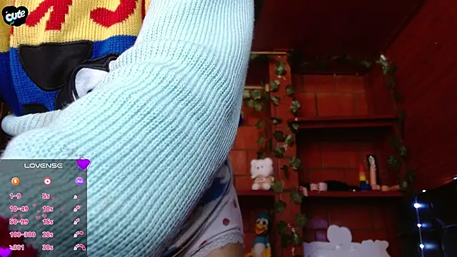 MidoriQuiinn online show from March 7, 2026, 2:33 pm