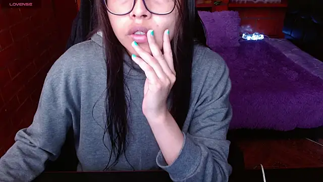 MidoriQuiinn online show from July 26, 2026, 4:03 pm