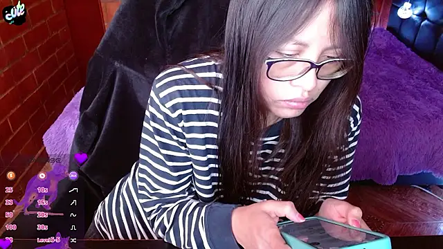 MidoriQuiinn online show from February 27, 2026, 5:57 pm