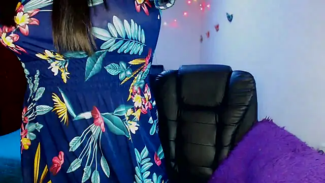 sahtlove1 online show from November 26, 2025, 1:49 am