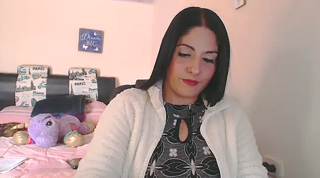 Snapshot of sahtlove1 chatting on February 6, 2025, 6:13 pm sahtlove1 online show from February 6, 2025, 6:13 pm