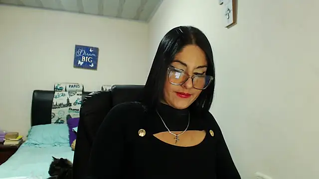 Snapshot of sahtlove1 chatting on January 29, 2025, 3:01 am sahtlove1 online show from January 29, 2025, 3:01 am