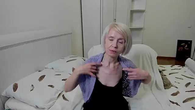 Snapshot of aminalive chatting on October 28, 2025, 8:08 pm aminalive online show from October 28, 2025, 8:08 pm