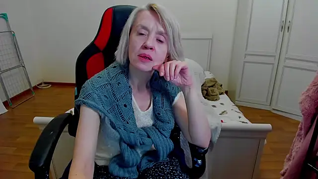 Snapshot of aminalive chatting on October 1, 2025, 5:06 pm aminalive online show from October 1, 2025, 5:06 pm