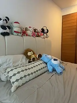 oriana zoeee online show from February 25, 2026, 11:37 pm