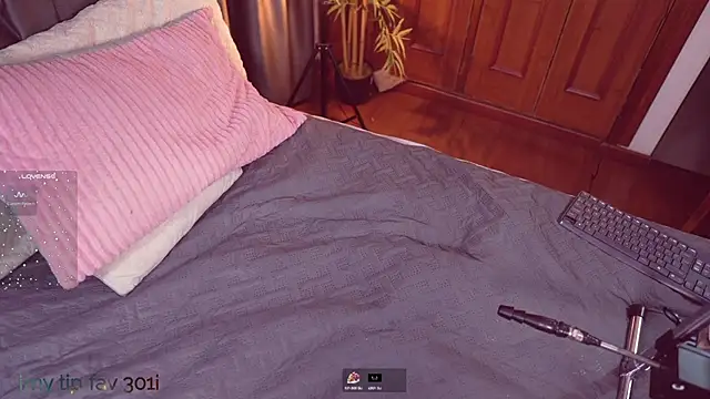 Snapshot of Lucy_fit chatting on September 24, 2025, 10:11 am Lucy fit online show from September 24, 2025, 10:11 am