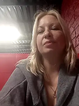Arina smiles online show from January 4, 2025, 7:13 pm