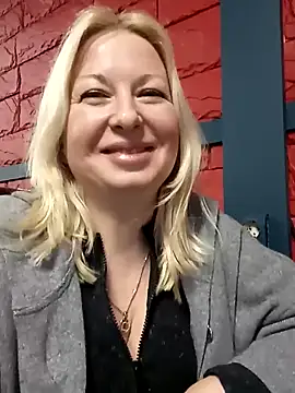 Arina smiles online show from December 8, 2024, 4:50 pm
