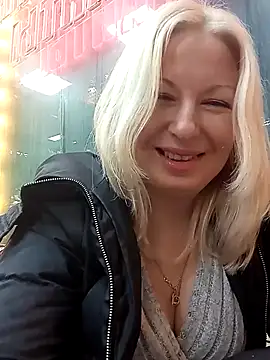 Arina smiles online show from December 29, 2024, 5:12 pm