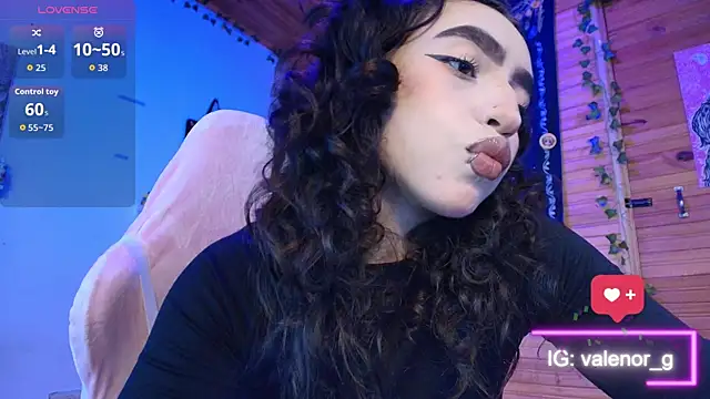 valenor  online show from September 20, 2025, 3:22 am