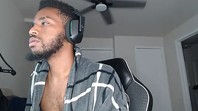 Snapshot of ChrisVacher chatting on September 21, 2025, 9:42 pm ChrisVacher online show from September 21, 2025, 9:42 pm