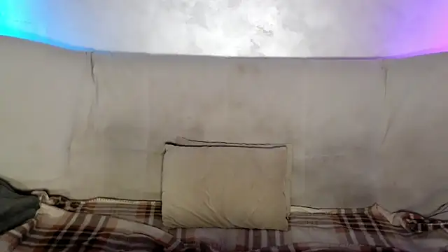 -Yummybabes- online show from June 15, 2026, 5:34 pm