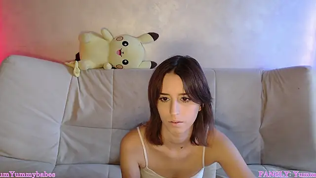 -Yummybabes- online show from October 9, 2025, 1:55 pm