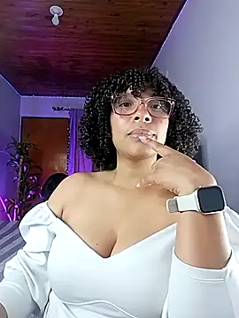 Snapshot of DannaBerry chatting on September 29, 2025, 4:12 pm DannaBerry online show from September 29, 2025, 4:12 pm