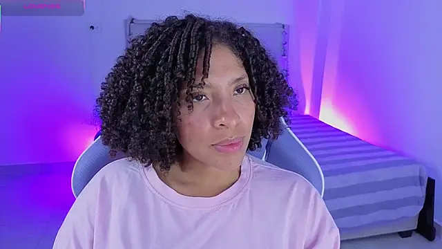 Snapshot of DannaBerry chatting on October 22, 2025, 4:39 pm DannaBerry online show from October 22, 2025, 4:39 pm