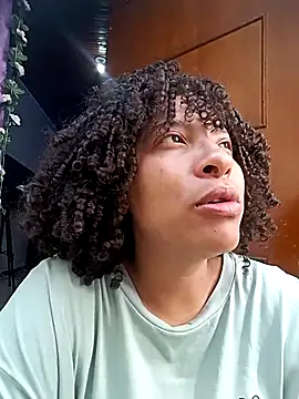 Snapshot of DannaBerry chatting on October 9, 2025, 2:28 pm DannaBerry online show from October 9, 2025, 2:28 pm