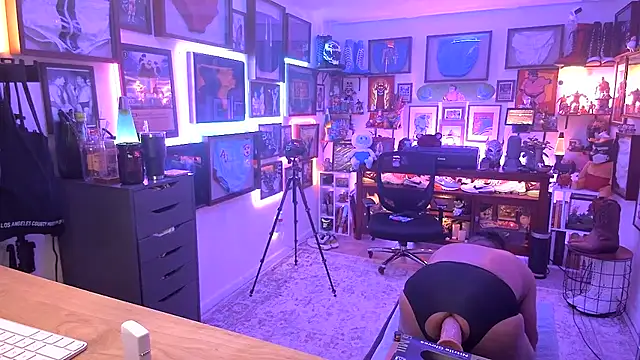 Snapshot of Briefs_bud chatting on February 8, 2025, 4:25 am Briefs bud online show from February 8, 2025, 4:25 am