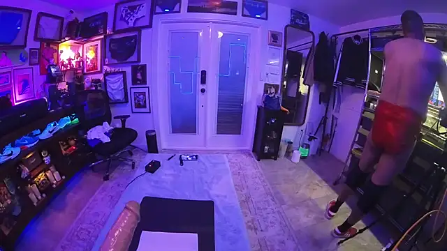 Snapshot of Briefs_bud chatting on February 9, 2025, 7:26 am Briefs bud online show from February 9, 2025, 7:26 am