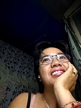 Snapshot of lovely_samxxx24 chatting on September 17, 2025, 8:33 pm lovely samxxx24 online show from September 17, 2025, 8:33 pm