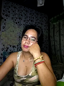 Snapshot of lovely_samxxx24 chatting on October 12, 2025, 4:14 am lovely samxxx24 online show from October 12, 2025, 4:14 am